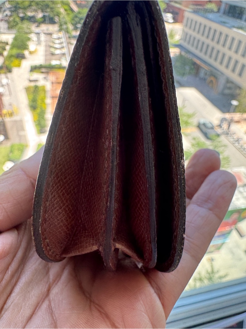 Louis Vuitton Monogram Canvas Coin Pouch in Brown and Gold 100% authenticity - Picture 2 of 9